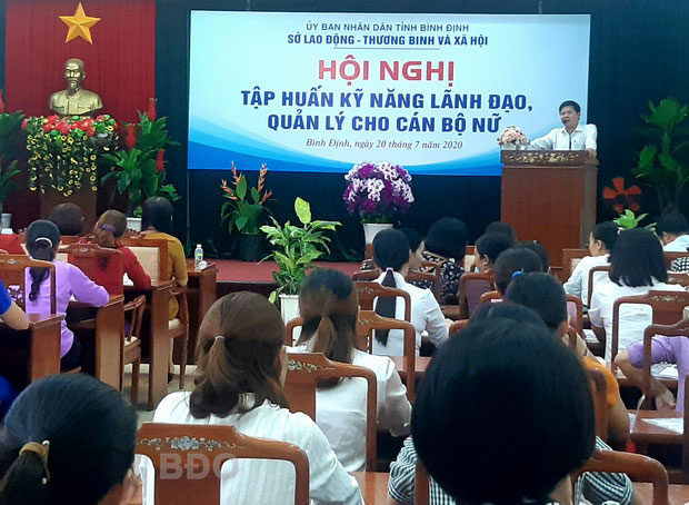 Phó Giám đốc Sở LĐ-TB&XH Phan Đình Hòa phát biểu khai mạc Hội nghị.
